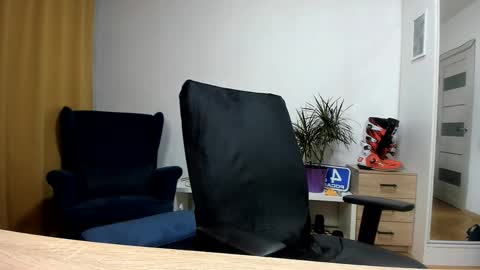 Kev online show from 10-25-25, 03:51