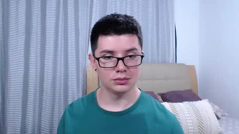Snapshot of kevinhunts chatting on 05-11-26, 10:51 Kevin online show from 05-11-26, 10:51