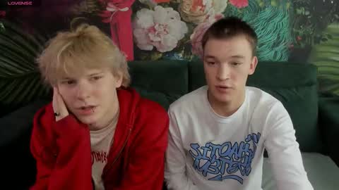 Snapshot of kevinm1lky chatting on 11-15-25, 07:43 Kevin online show from 11-15-25, 07:43