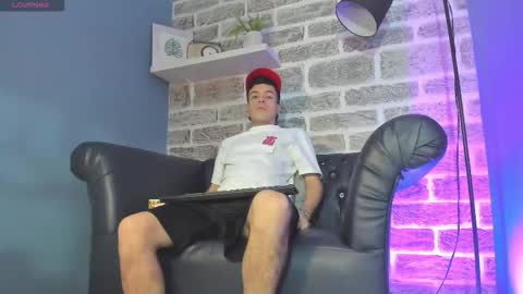 Sexy  Hot Kevin online show from 12-02-25, 09:32