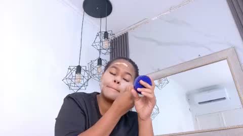 Snapshot of keyla_mejia chatting on 06-28-26, 12:00 Keyla online show from 06-28-26, 12:00