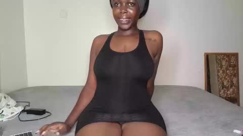 Snapshot of keylaa4 chatting on 04-26-26, 01:53 keyla online show from 04-26-26, 01:53