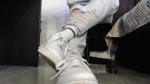     online show from 02-18-26, 05:09