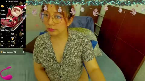 Danna Sofia online show from 12-17-24, 01:18