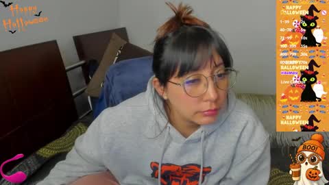 Danna Sofia online show from 10-16-25, 03:18