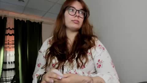 Snapshot of keytsilvas chatting on 05-18-26, 05:46 Keyt online show from 05-18-26, 05:46