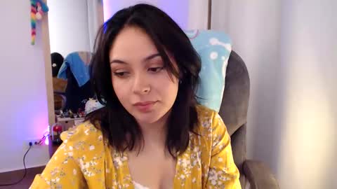 Snapshot of khal_girl chatting on 04-27-26, 03:37 Liss online show from 04-27-26, 03:37
