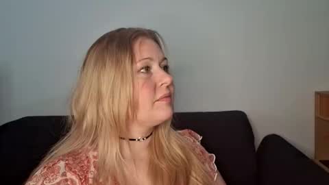 Snapshot of khaleesi0890 chatting on 11-14-25, 09:52 khaleesi0890 online show from 11-14-25, 09:52