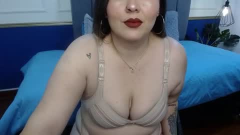 Snapshot of khalia_ chatting on 06-25-26, 03:49 K H A I L A online show from 06-25-26, 03:49