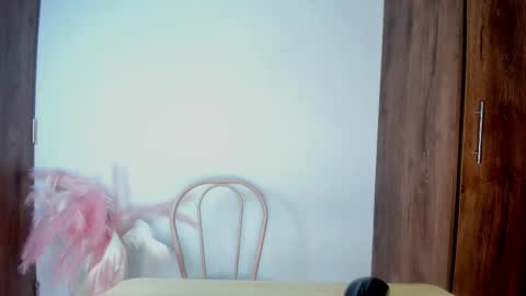 khate_smith online show from 10-24-25, 03:52