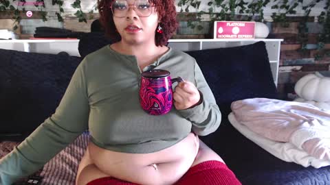 Snapshot of khayaparker chatting on 12-24-24, 02:44 Khaya online show from 12-24-24, 02:44