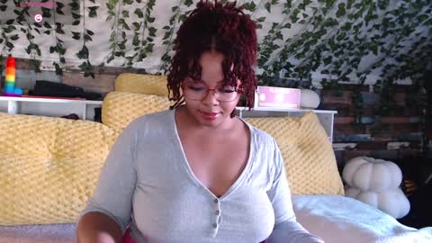 Snapshot of khayaparker chatting on 01-04-25, 02:04 Khaya online show from 01-04-25, 02:04