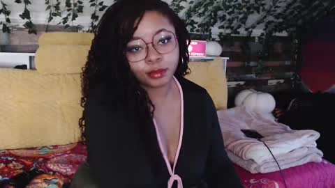 Snapshot of khayaparker chatting on 02-09-25, 01:56 Khaya online show from 02-09-25, 01:56