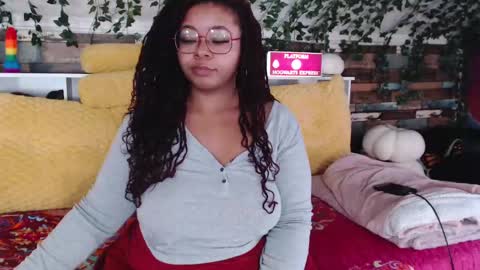 Snapshot of khayaparker chatting on 02-10-25, 02:05 Khaya online show from 02-10-25, 02:05