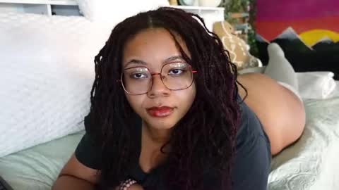 Snapshot of khayaparker chatting on 02-19-25, 01:50 Khaya online show from 02-19-25, 01:50