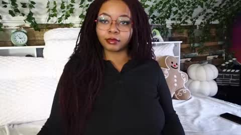 Snapshot of khayaparker chatting on 02-20-25, 07:52 Khaya online show from 02-20-25, 07:52