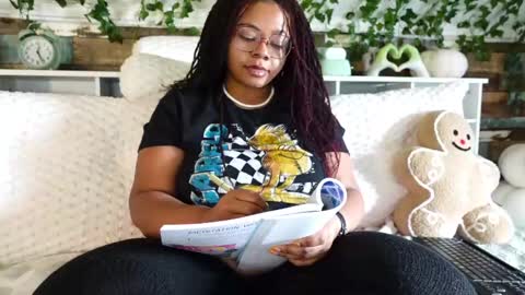 Snapshot of khayaparker chatting on 02-27-25, 05:26 Khaya online show from 02-27-25, 05:26