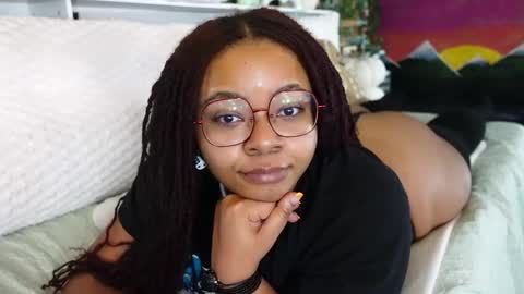 Snapshot of khayaparker chatting on 02-27-25, 08:31 Khaya online show from 02-27-25, 08:31