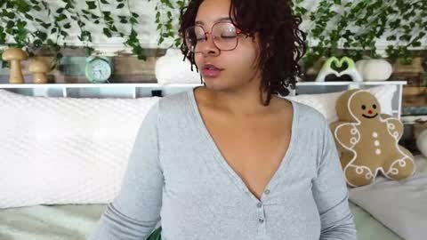 Snapshot of khayaparker chatting on 03-08-25, 10:43 Khaya online show from 03-08-25, 10:43