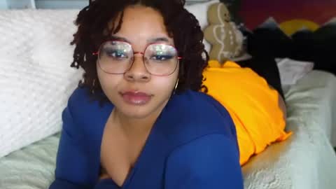 Snapshot of khayaparker chatting on 03-09-25, 10:30 Khaya online show from 03-09-25, 10:30