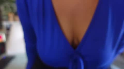 Snapshot of khayaparker chatting on 03-12-25, 12:47 Khaya online show from 03-12-25, 12:47