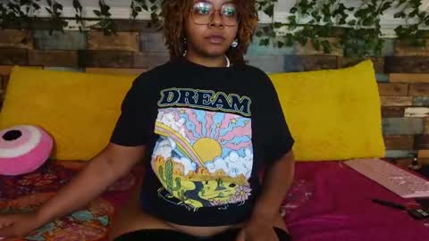 Snapshot of khayaparker chatting on 09-14-25, 11:42 Khaya online show from 09-14-25, 11:42