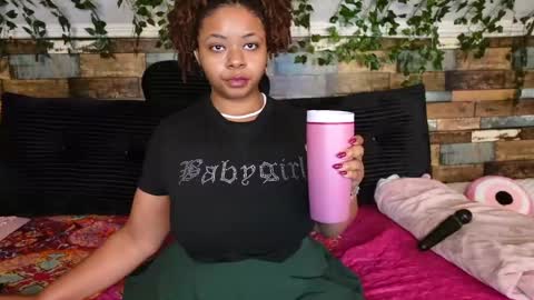 Snapshot of khayaparker chatting on 10-10-25, 11:53 Khaya online show from 10-10-25, 11:53