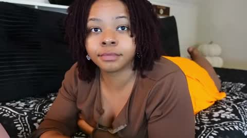 Snapshot of khayaparker chatting on 10-27-25, 04:55 Khaya online show from 10-27-25, 04:55