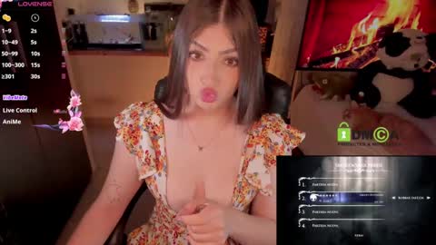 Snapshot of khionebesset chatting on 02-21-25, 08:07 Khi. online show from 02-21-25, 08:07