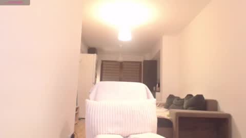 Khloe online show from 02-23-25, 06:12