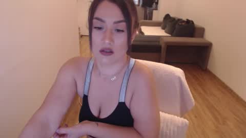 Khloe online show from 10-02-25, 01:18