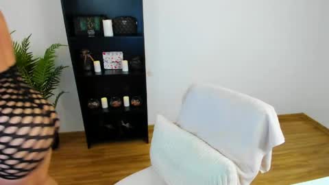 Khloe online show from 04-05-26, 12:57