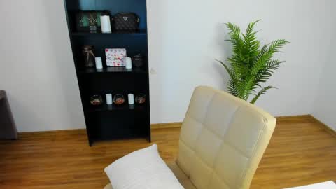 Khloe online show from 05-31-26, 06:09