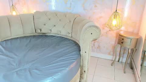 Khloe online show from 02-18-26, 05:14