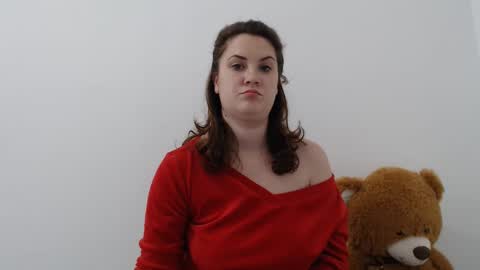 Snapshot of khrysssarah chatting on 02-11-26, 02:44 Sarah online show from 02-11-26, 02:44