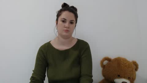 Snapshot of khrysssarah chatting on 02-13-26, 02:24 Sarah online show from 02-13-26, 02:24