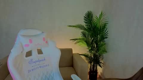 kianawhite online show from 02-11-26, 08:19