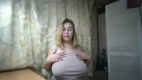 Snapshot of kianna_dior_ chatting on 01-06-25, 12:57 kianna_dior_ online show from 01-06-25, 12:57