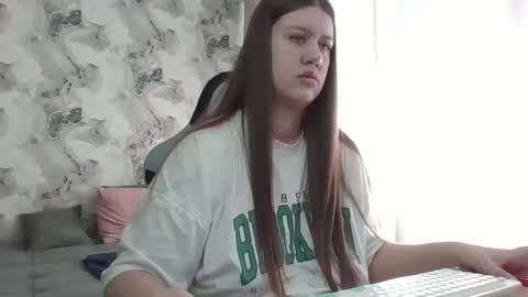 kianna_dior_ online show from 03-25-26, 08:53