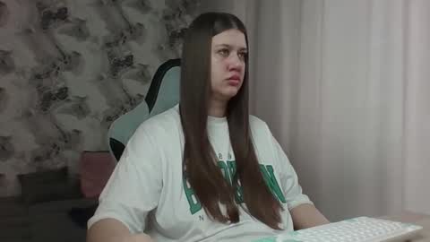 kianna_dior_ online show from 03-26-26, 09:37