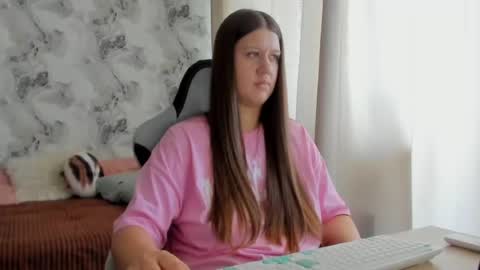 Snapshot of kianna_dior_ chatting on 06-27-26, 12:10 kianna_dior_ online show from 06-27-26, 12:10