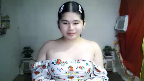 Snapshot of kianna_schmitz chatting on 09-21-25, 06:53 Your SweetGirl Ts online show from 09-21-25, 06:53