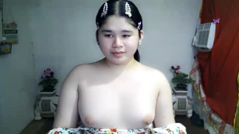 Snapshot of kianna_schmitz chatting on 09-30-25, 03:33 Your SweetGirl Ts online show from 09-30-25, 03:33