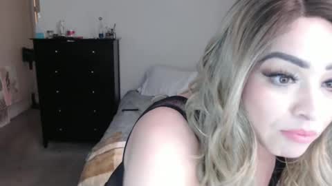 kiannaluv online show from 12-31-24, 02:40