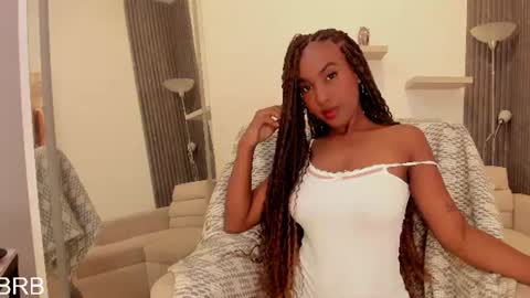 Snapshot of kiara_curls chatting on 07-16-26, 10:54 Kiara online show from 07-16-26, 10:54