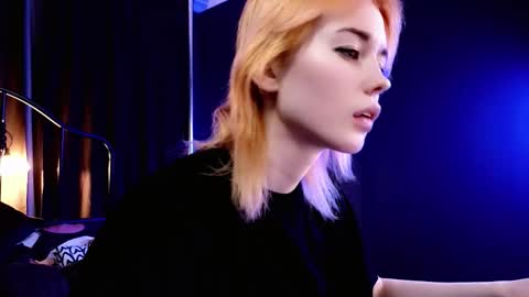 Kira online show from 02-09-26, 10:36