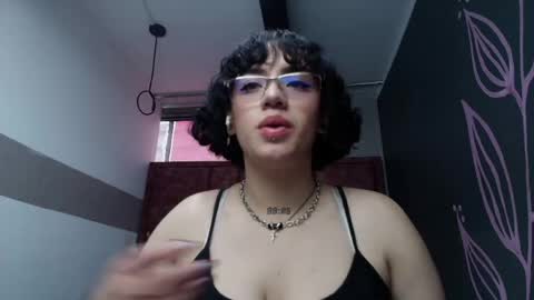 Snapshot of kiara_fox__ chatting on 04-29-26, 09:32 KIARA FOX online show from 04-29-26, 09:32