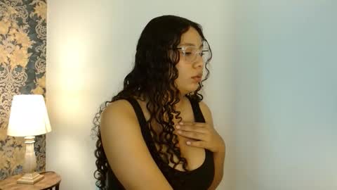 Snapshot of kiara_mare chatting on 03-01-26, 12:12 Mar online show from 03-01-26, 12:12