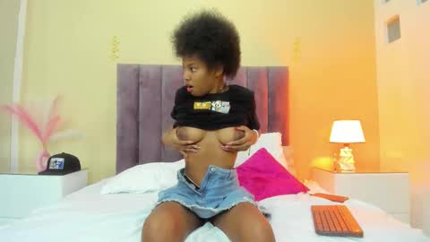 Sara Palacios online show from 01-10-26, 03:52