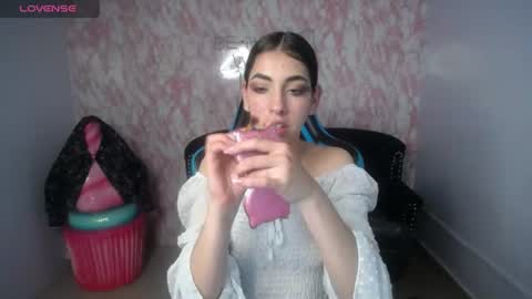 Snapshot of kiarastar_ch chatting on 07-24-26, 08:29 kiara online show from 07-24-26, 08:29